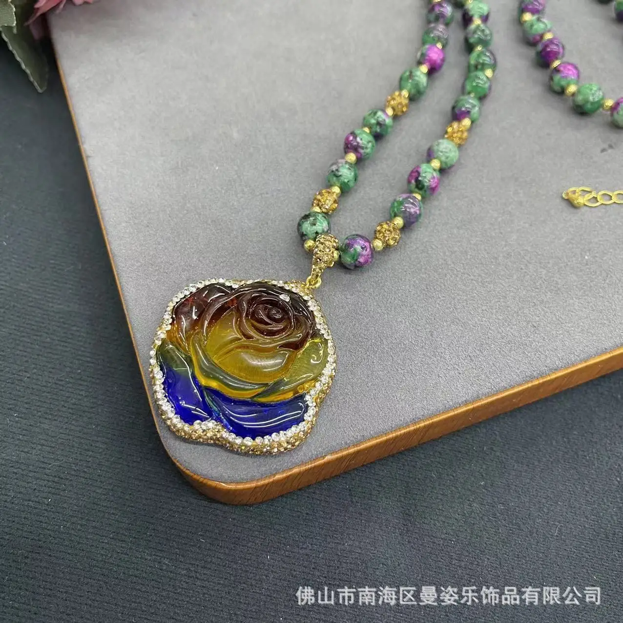 DIY accessories New red and green treasure chain rose The glazed pendant sweater chain, a must-have for autumn and winter New me