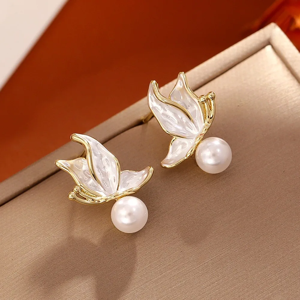 925 Silver Needle Korean Fashion Butterfly Pearl Earrings For Women Jewelry 2026 Trending New French Romantic Women's Earrings