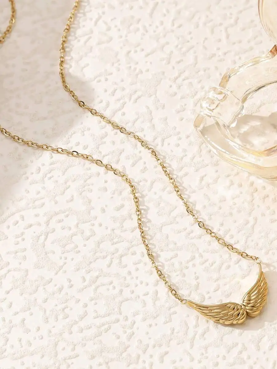 1pc Stainless Steel Personalized Angel Wing Pendant Necklace, 18k Gold Plated Jewelry For Women view 4