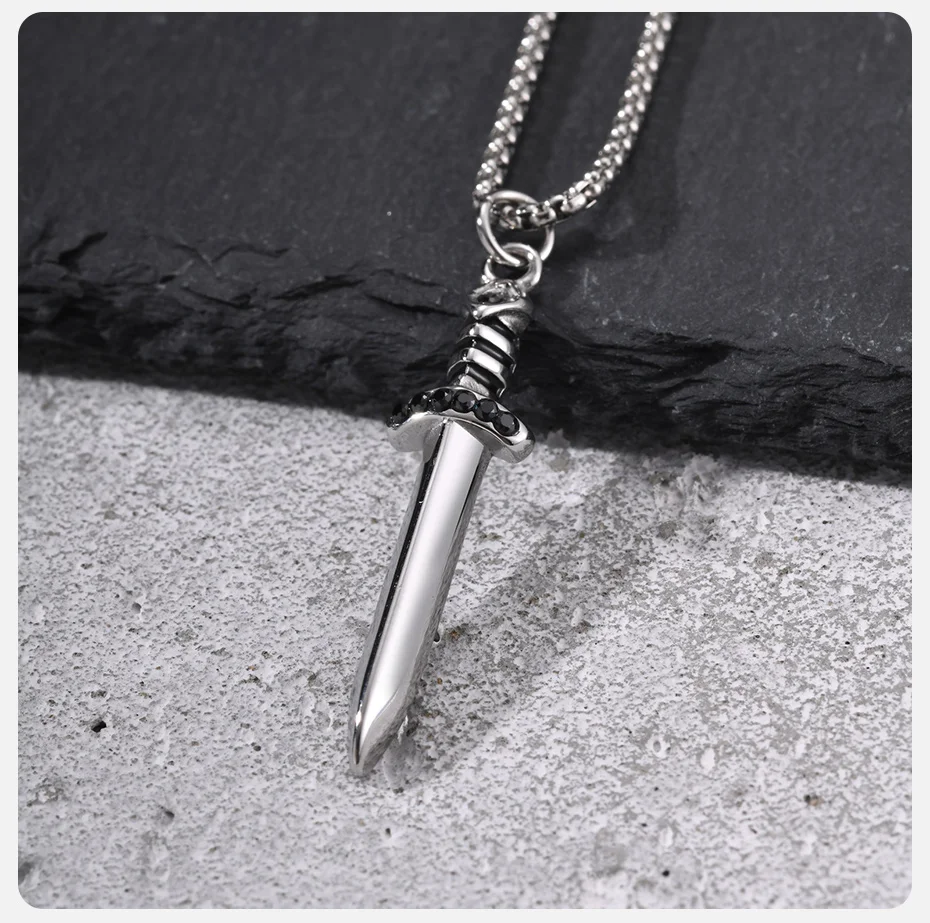 Vnox Herren Schwert-Kreuz Anhänger Halskette, Edelstahl Gothic Punk Hip Hop Kastenkette, Retro Schwertform Schmuck Geschenk für Männer – Detail 5