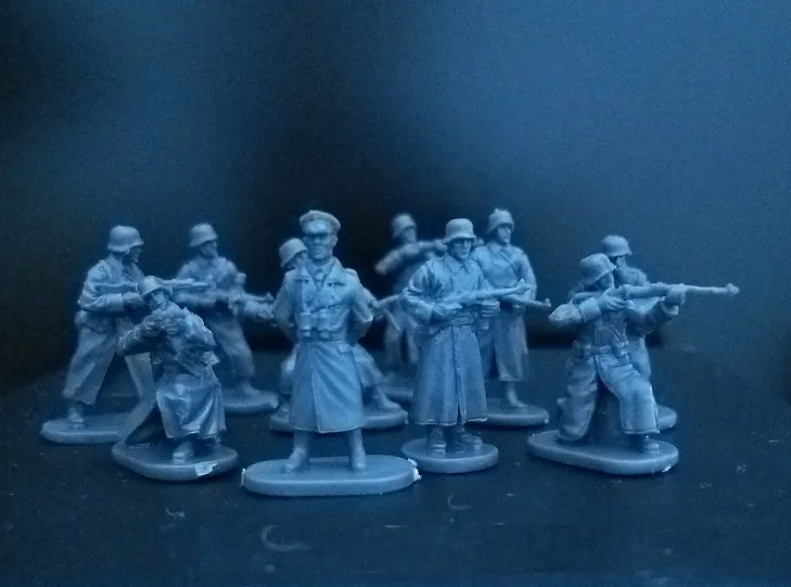 Miniature model 1/72 ww2  Germman Winter Coat Soldiers  12pcs/set