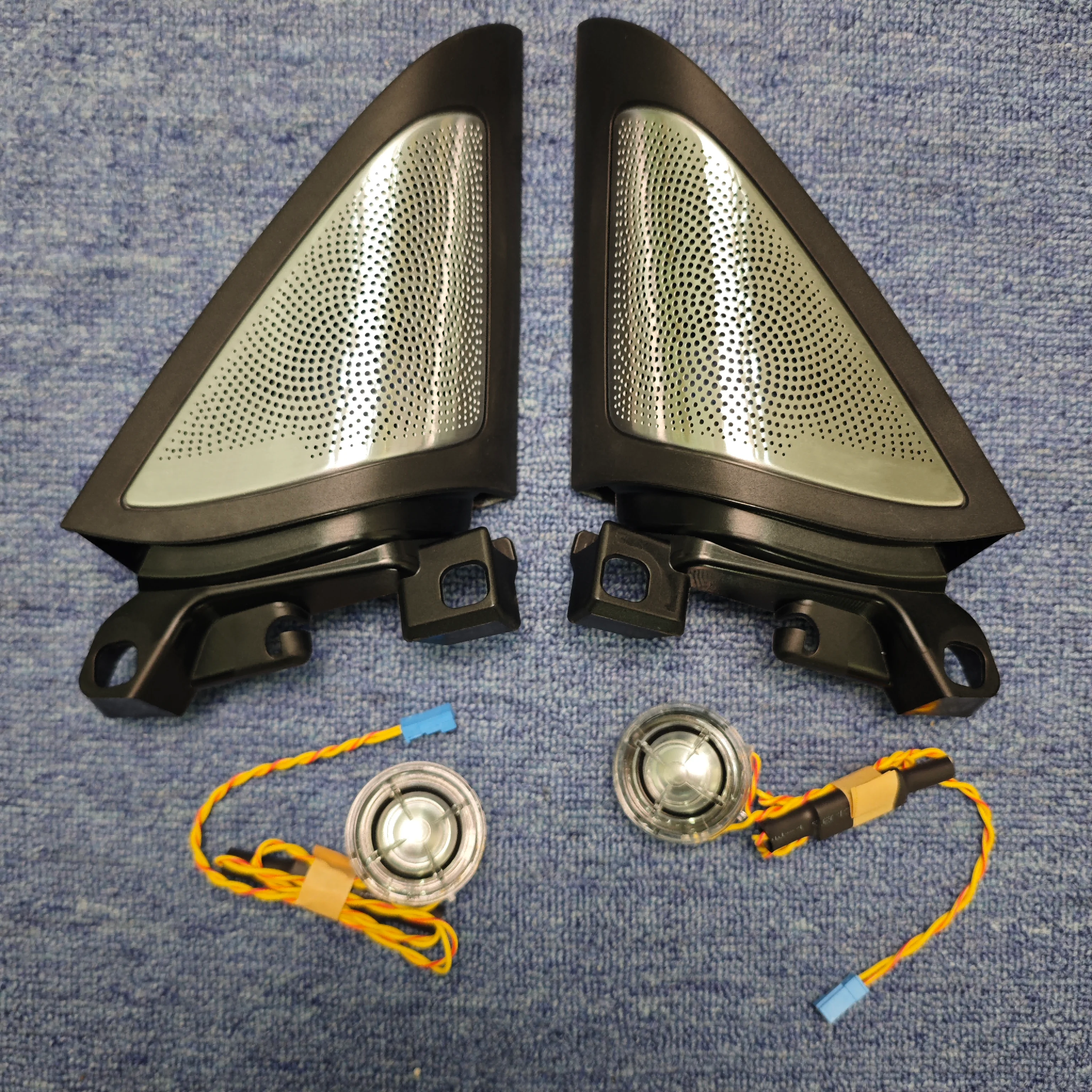 Triangular door silver metal high-end decoration Tweeter LED Cover For bmw G22 G23 G26 G82 Car Horn glow Audio kit Speaker refit