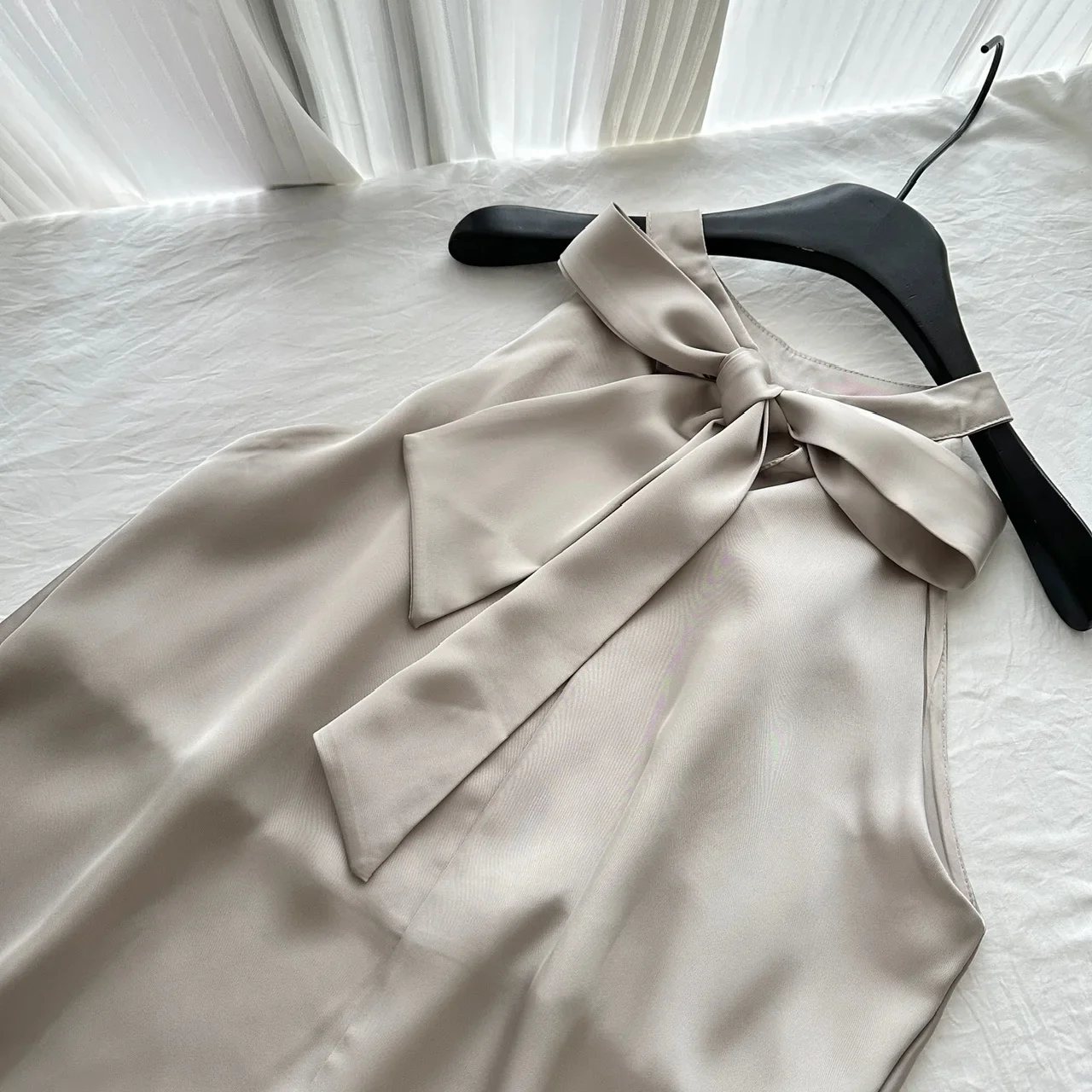 

High End Neck Hanging Set With Women'S Summer Temperament Satin Sleeveless Top Paired With Slim Half Skirt Two-Piece Set
