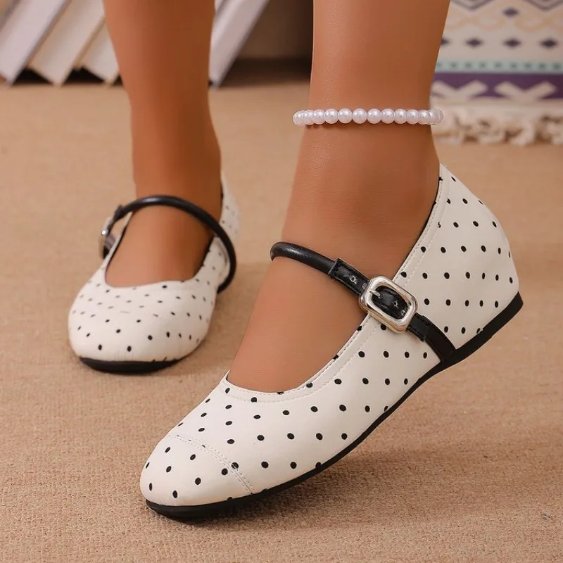 

Mid Heel Pumps Fashionable Comfortable Buckle High Heels New Casual Lightweight Round Toe Inner Heightening Flat Women's Shoes