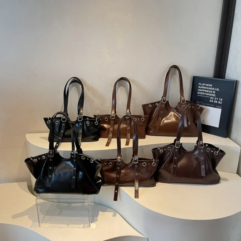 

High-End Women's Tote Bag Made Of Pine Marten-Print Leather Featuring Casual Luxembourg Famous Lasting Lightweight Look