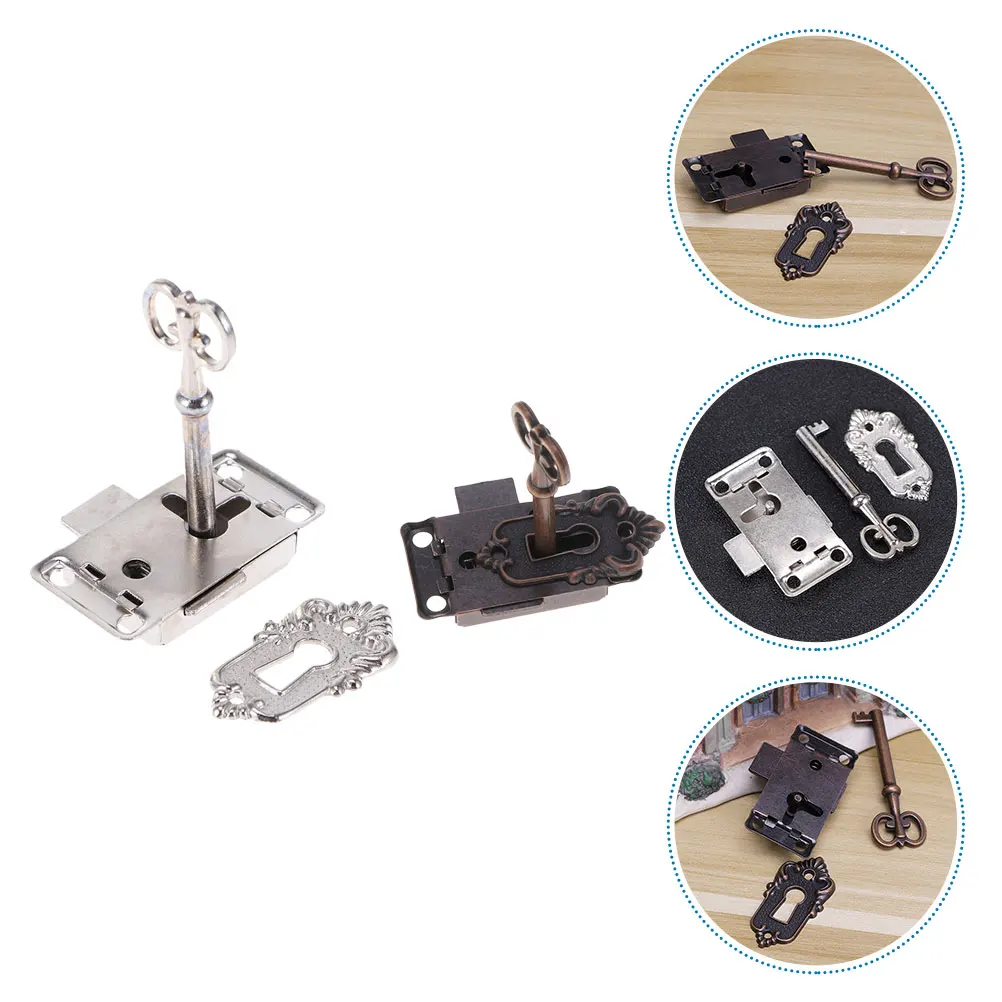 

Retro Bronze Zinc Alloy Furniture Cabinet Door Hardware Cupboard Lock Key Vintage Decorative Box Lock for Wooden Drawers