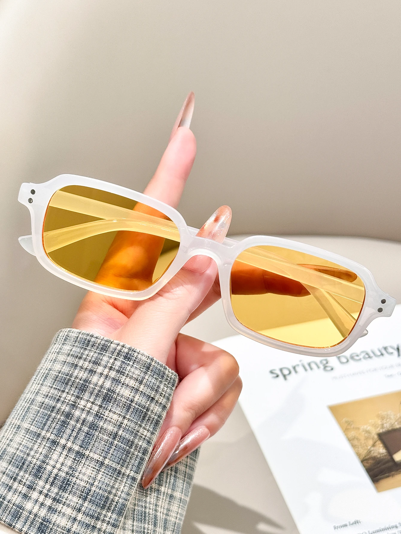 1Pc Retro European Oval Frame Fashion Glasses Unisex Suitable for Daily Matching And Street Photography