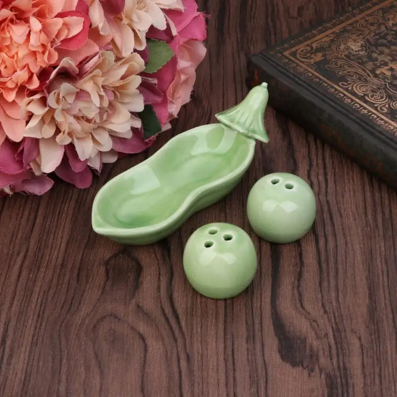 

103A Seasoning Can Two Peas in Ceramic Salt Pepper Shaker Wedding Party Gifts Set