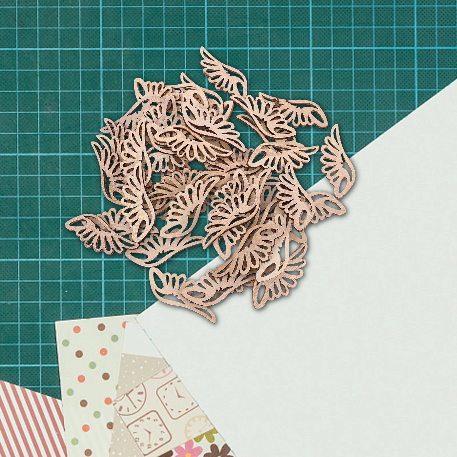 

50Pcs Wooden Angel Wings Cutouts Natural Finish Unfinished Ornaments DIY Crafts Farmhouse Christmas Tree Decorations Home Decor