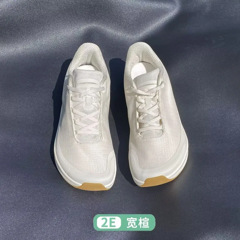 2026 New Arrival Wide Last Thin Soled Men's Sports Shoes Breathable and Comfortable Men's Outdoor Running Shoe
