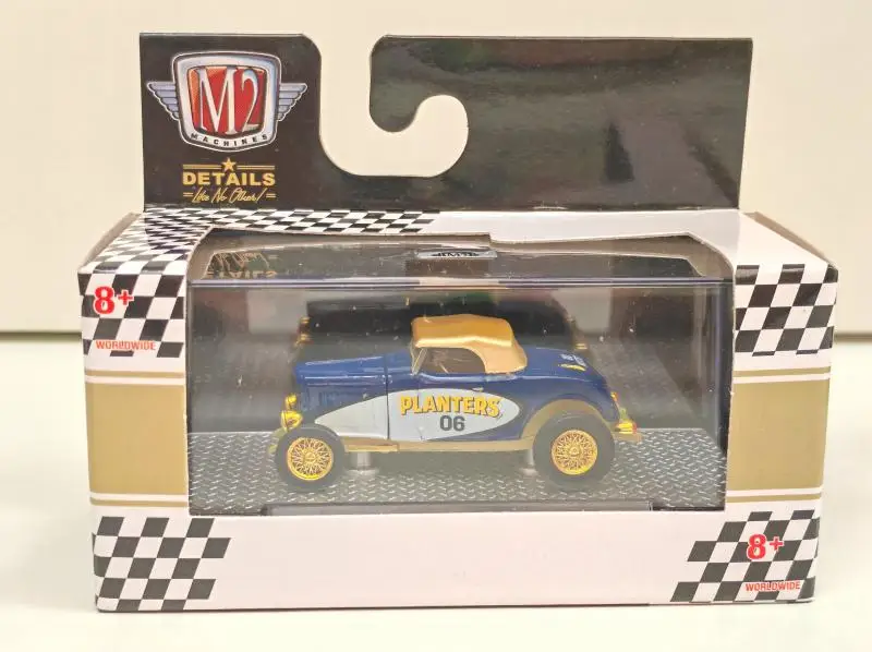 M2 machines 1/64 1943 Ford Roadster blue Golden wheel Die-cast alloy car model collection display child gift