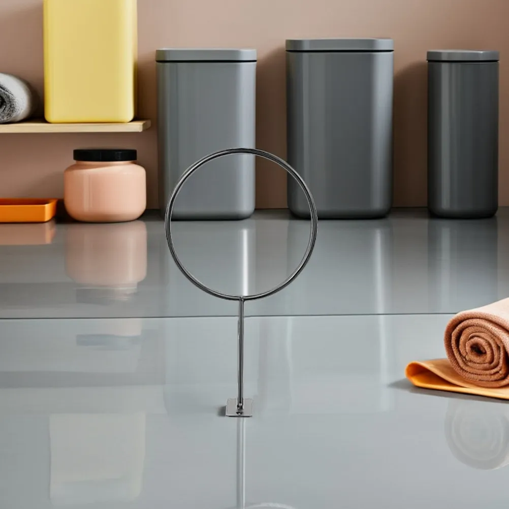 

Настенный держатель для 6 спортивных мячей: баскетбольных, футбольных, волейбольных. Универсальная металлическая подставка для хранения, экономит место.