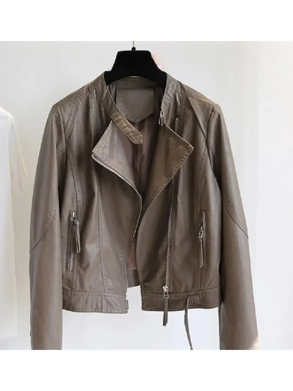 2024 Spring New Style Brown Slim Fit Versatile Motorcycle Leather Jacket Stand Collar Small Leather Jacket Women Short Jacket