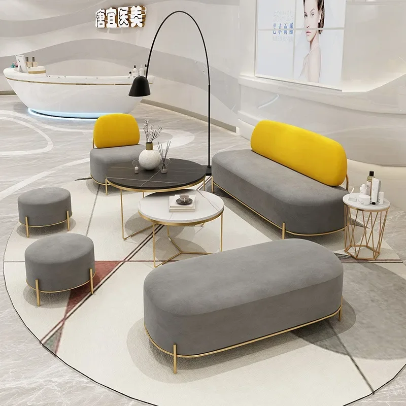Reception del negozio di abbigliamento piccolo divano salone di bellezza piccolo appartamento creativo semplice e moderno salone di capelli con ciottoli