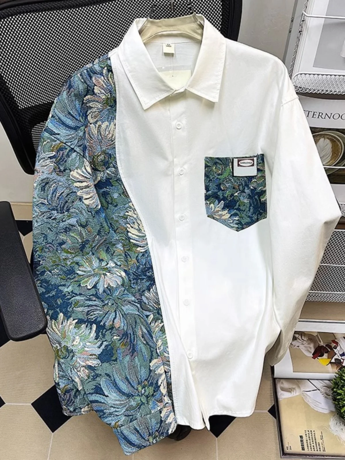 秋の大きいサイズメンズ服 花柄パッチワーク ドレープロングスリーブ セーター アウター トレンドカジュアル ポリエステル ユースファッション