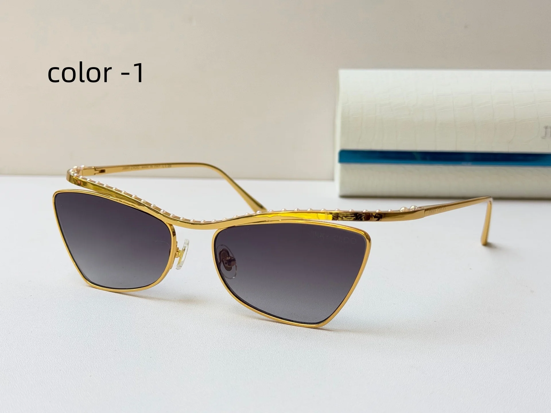 Women Trendy Cat Eye Sun Glasses, Luxury-Style Metal Frame Inlaid Pearl Decor Outdoor Travel Party Sunglasses
