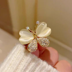 New White Pink Shell Rhinestone Butterfly Brooches for Women Lapel Pins Elegant Party Clothes Suit Small Accessories Gift
