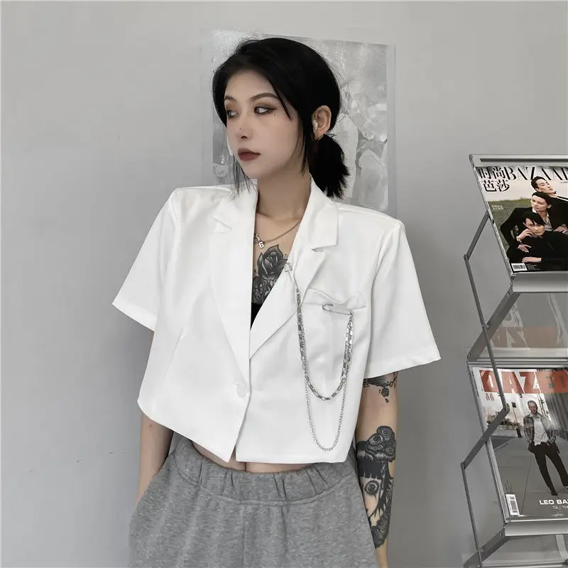 เสื้อเบลเซอร์ผู้หญิง สไตล์สตรีทแวร์ แต่งโซ่เท่ๆ แบบครอป แขนสั้น ชิคๆ สไตล์ฮาราจูกุ เข้าได้กับทุกชุด สวมใส่สบาย แฟชั่นเสื้อผ้าสำหรับวัยรุ่น เสื้อนอกผู้หญิง