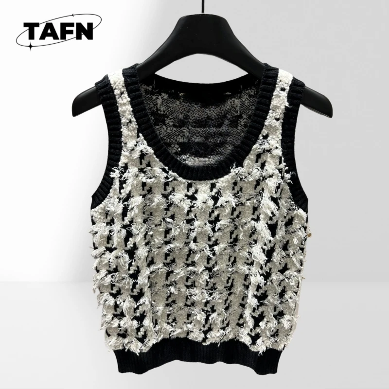 

Retro-Inspired Cashmere Cardigan – Classic Design with Modern Comfort for 2025 Vest Coat Exquisite Fashion 100% Cashmere Sweater