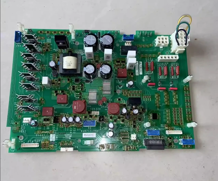 PN072128P3ใช้ในสภาพที่ดีบอร์ดคอนโทรลสำหรับ ATV71 61 220 200 250 315KW