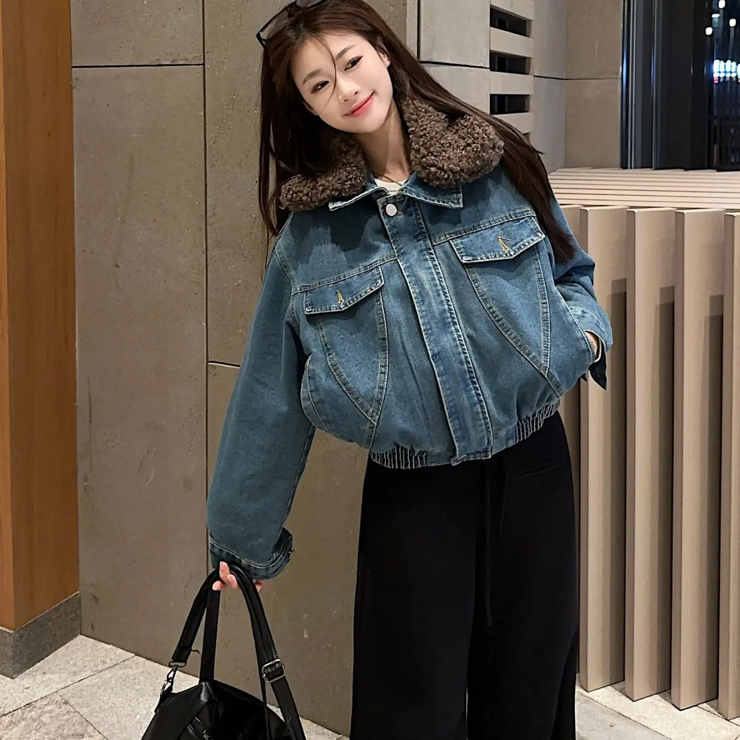 

Джинсовое пальто для женщин, темное меховое плюшевое женское зимнее пальто из овечьей шерсти с подкладкой на пуговицах, широкий расклешенный шнурок, гранж-фестиваль, шик для ночного клуба