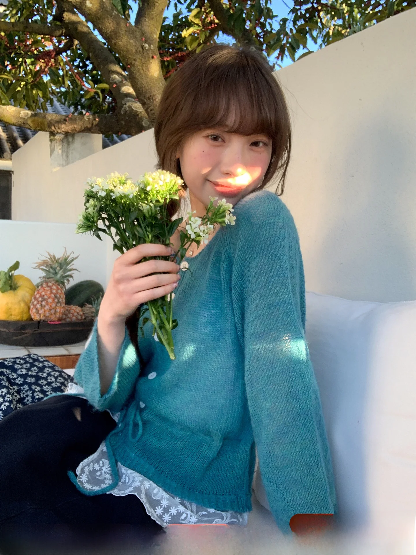 

Женский мягкий свободный трикотажный топ с кружевным подолом и завязками, имитация двухслойности, весенний повседневный стиль