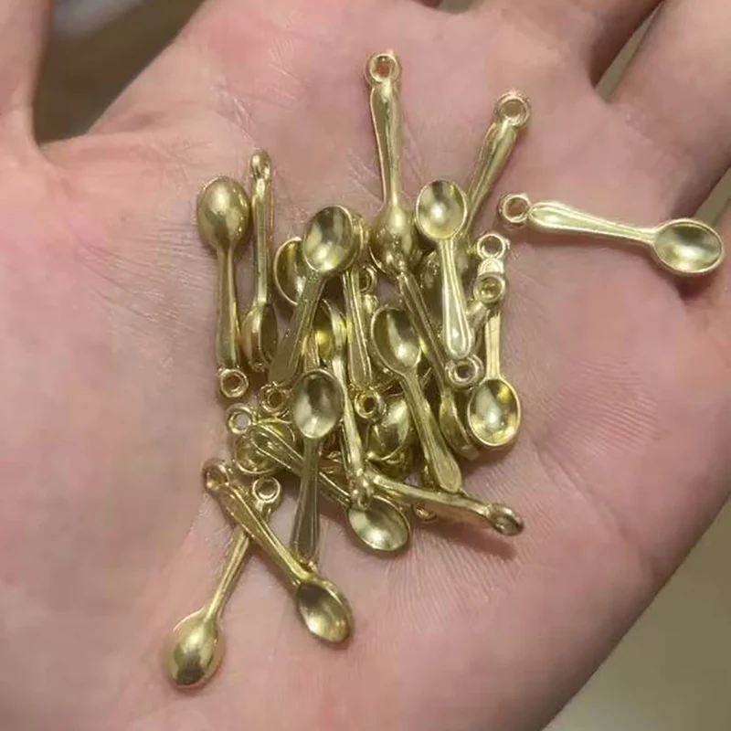 100pcs Small Spoon Charm Gold  - Gold Cutlery Flatware recensie en prijs