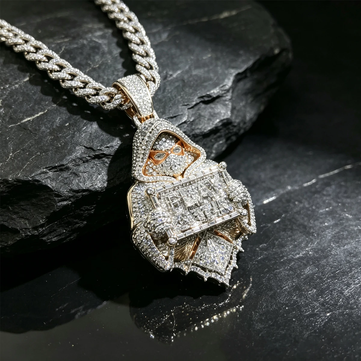 18K Gold Plated Sparkling Fine Jewelry Gifts for Men Boy Friends Rapper Stage Performance Party Gift Cuban Link Chain Accessory With Letter Play 2 Win Bling Hip Hop Charm Full Paved Shiny CZ Zircon Stones 3D Iced Out Hooded Mask Man Pendant Necklace
