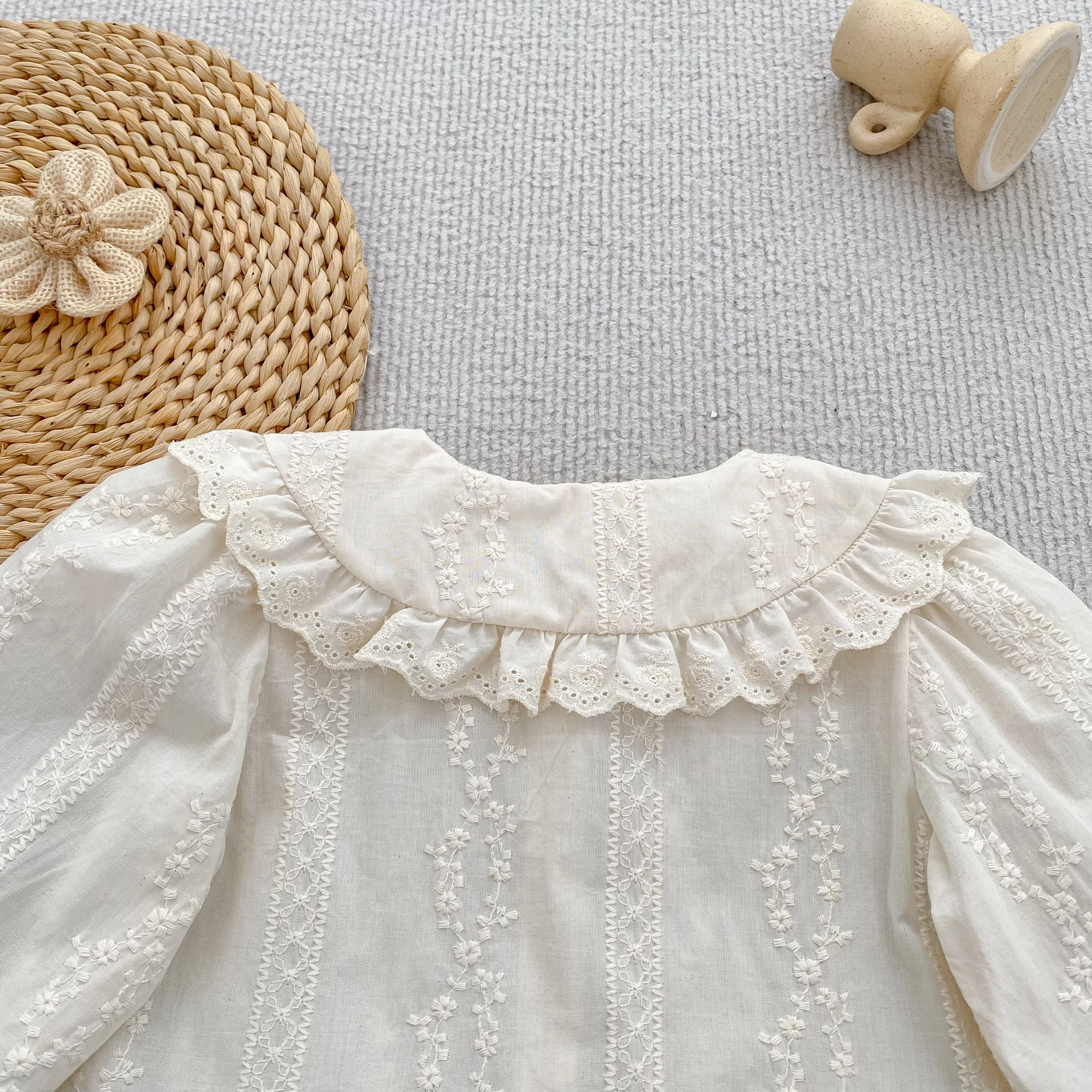 Koreanischer Stil Baby-Mädchen Spitzenbluse mit Puppenkragen, Herbst Langarm-Rüschenhemd, Besticktes Rüschen-Prinzessinnen-Oberteil für Kinder, Lässiges Top – Detail 8