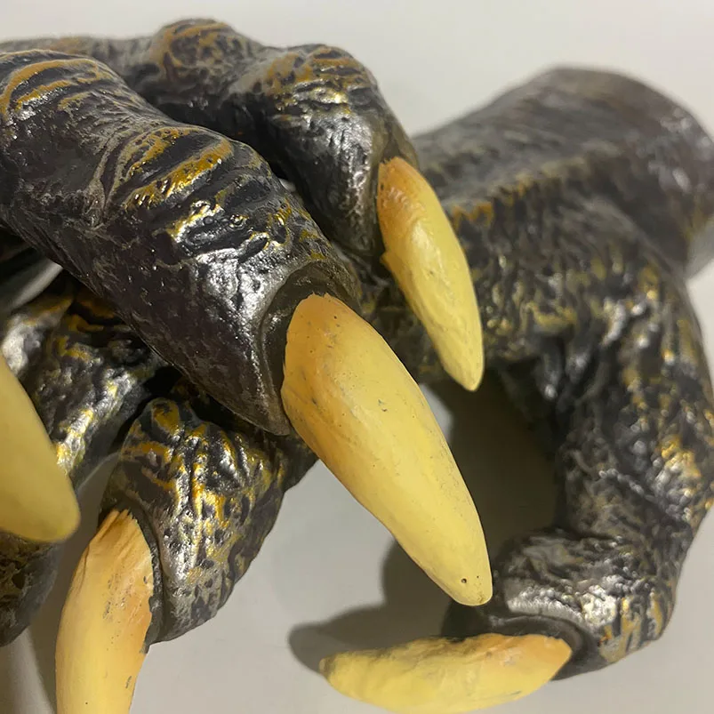 Gants Griffes de Loup-Garou en Latex – photo 4