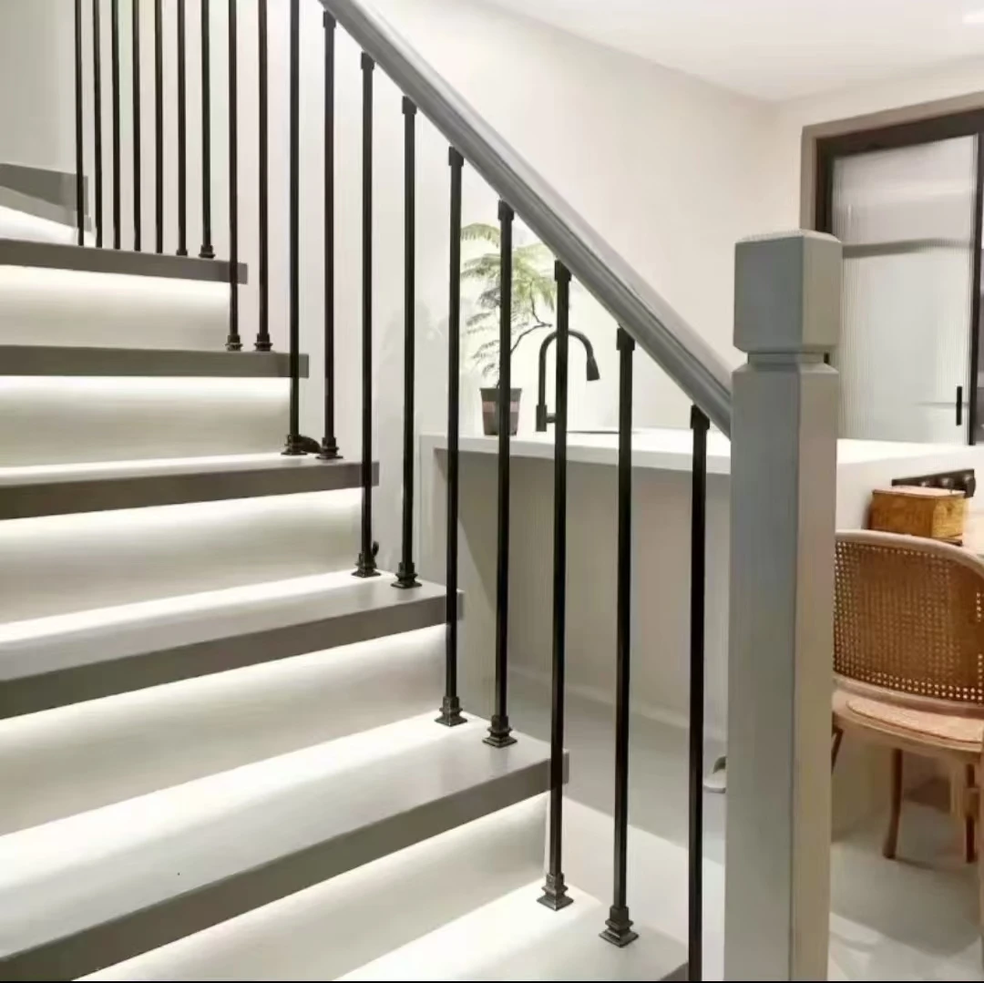 Customization Design Waterproof Aluminum Handrail Balustrade for Luxury Modern Villa Balcony Stair Railings Easy Installation