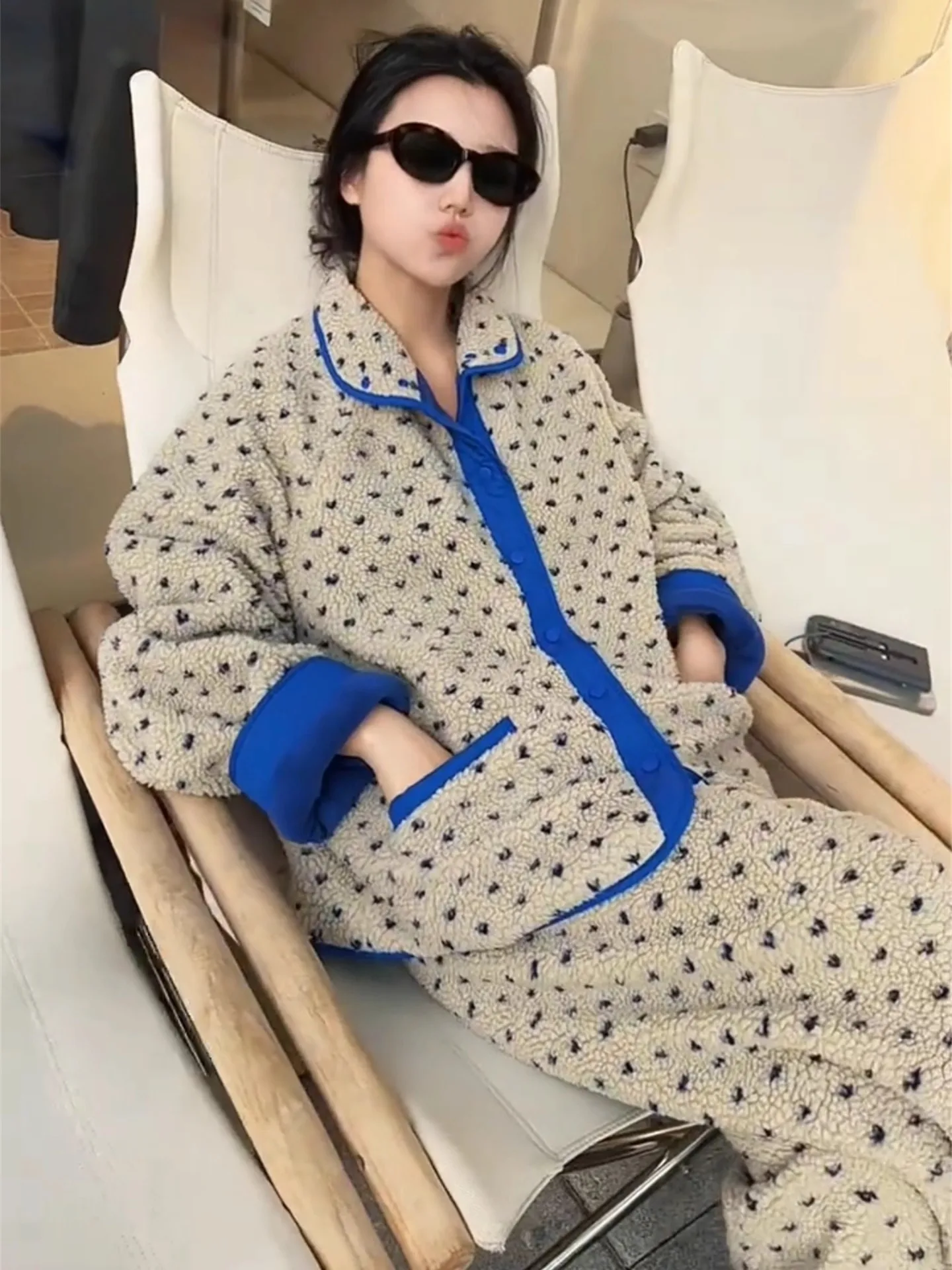 

Thickened Fleece Sleepwear Home Clothes Women's Winter New Style High Sensation Fashion Loose Warm Double-sided Wear Set