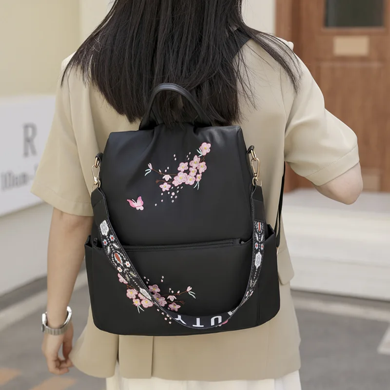 New Oxford Cloth Ladies Backpack Ethnic Style Embroidery Fashion Backpack Travel Leisure Waterproof Large Capacity Commuting Bag