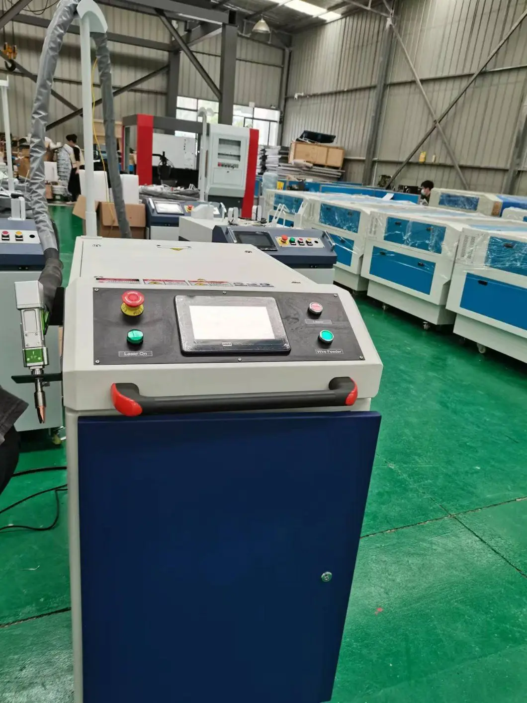 

Hot Sale Handheld Fiber laser Welder 3 in 1 Raycus1000W 1500W 2000W Laser Welding Cleaning Machine for Metal