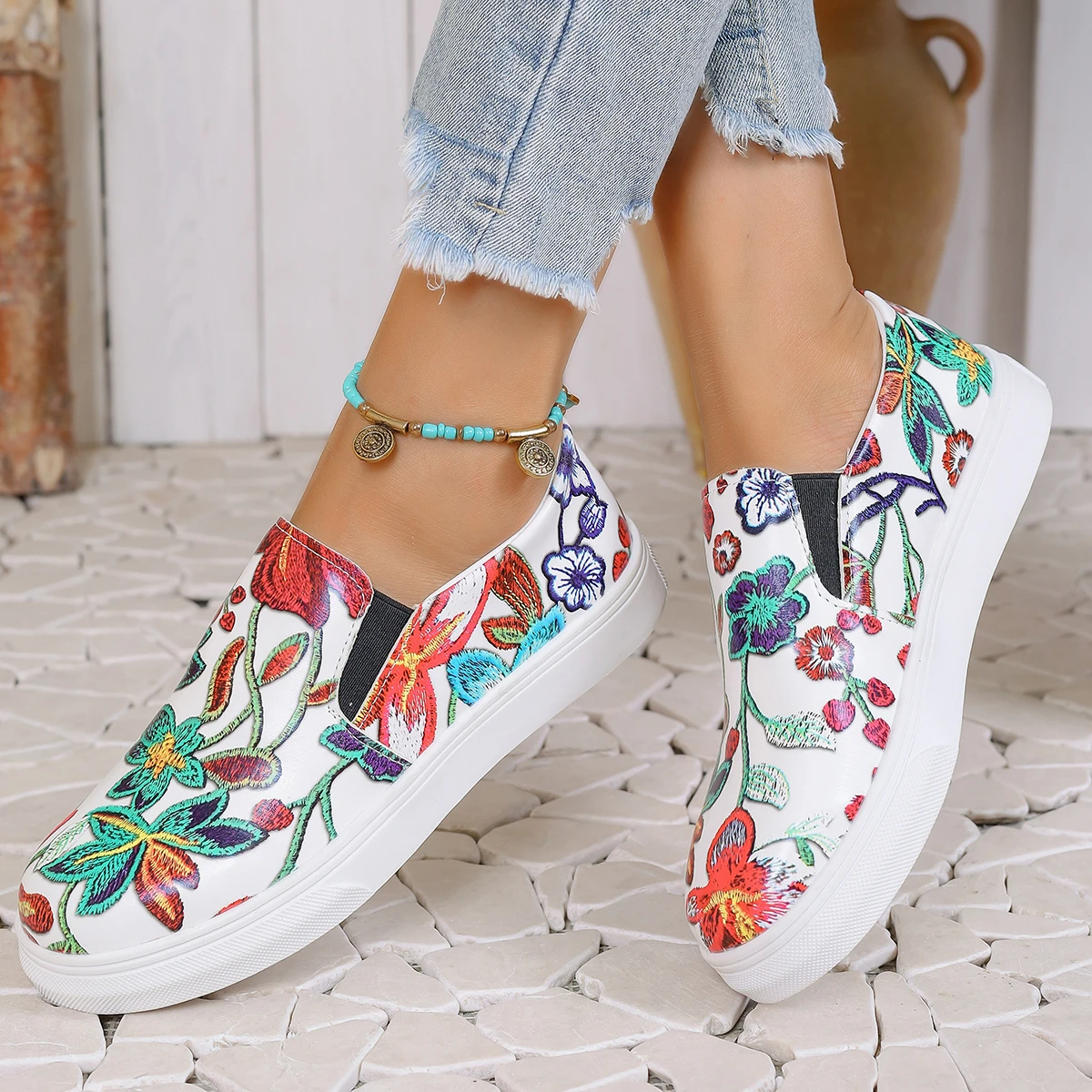 Sneakers Shoes Spring and Autumn New Women Wedge Sports Shoes Fashionable Breathable Lightweight Embroidered Loafers for Women