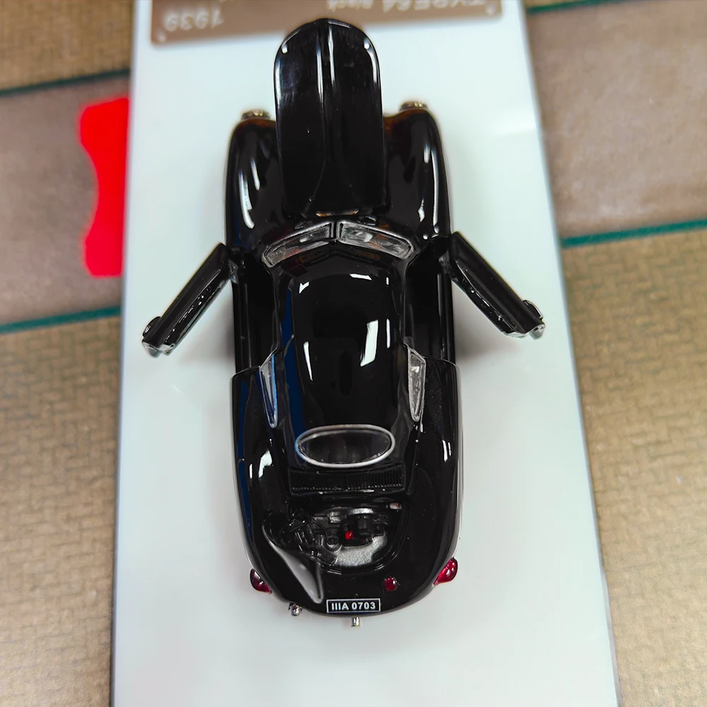 نموذج Oldtime 1:64 TYPE64 1939 نموذج سيارة معدني أسود