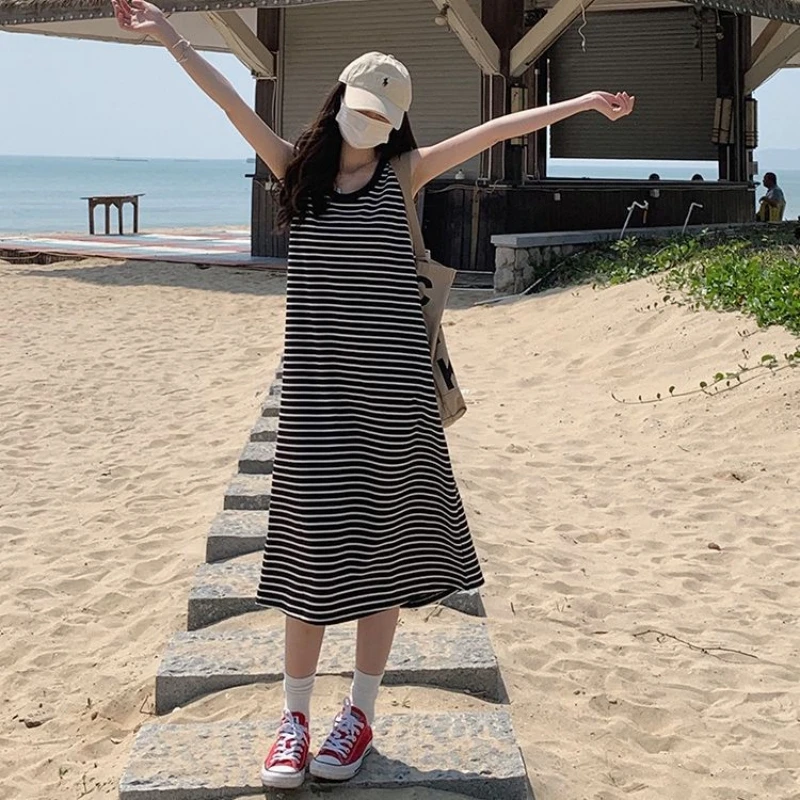 الصيف مخطط حزام طويل كاميس سترة فستان المرأة فضفاضة تي شيرت غير رسمي الركبة طول عطلة الشاطئ الشاطئ طويل ألف خط تنورة
