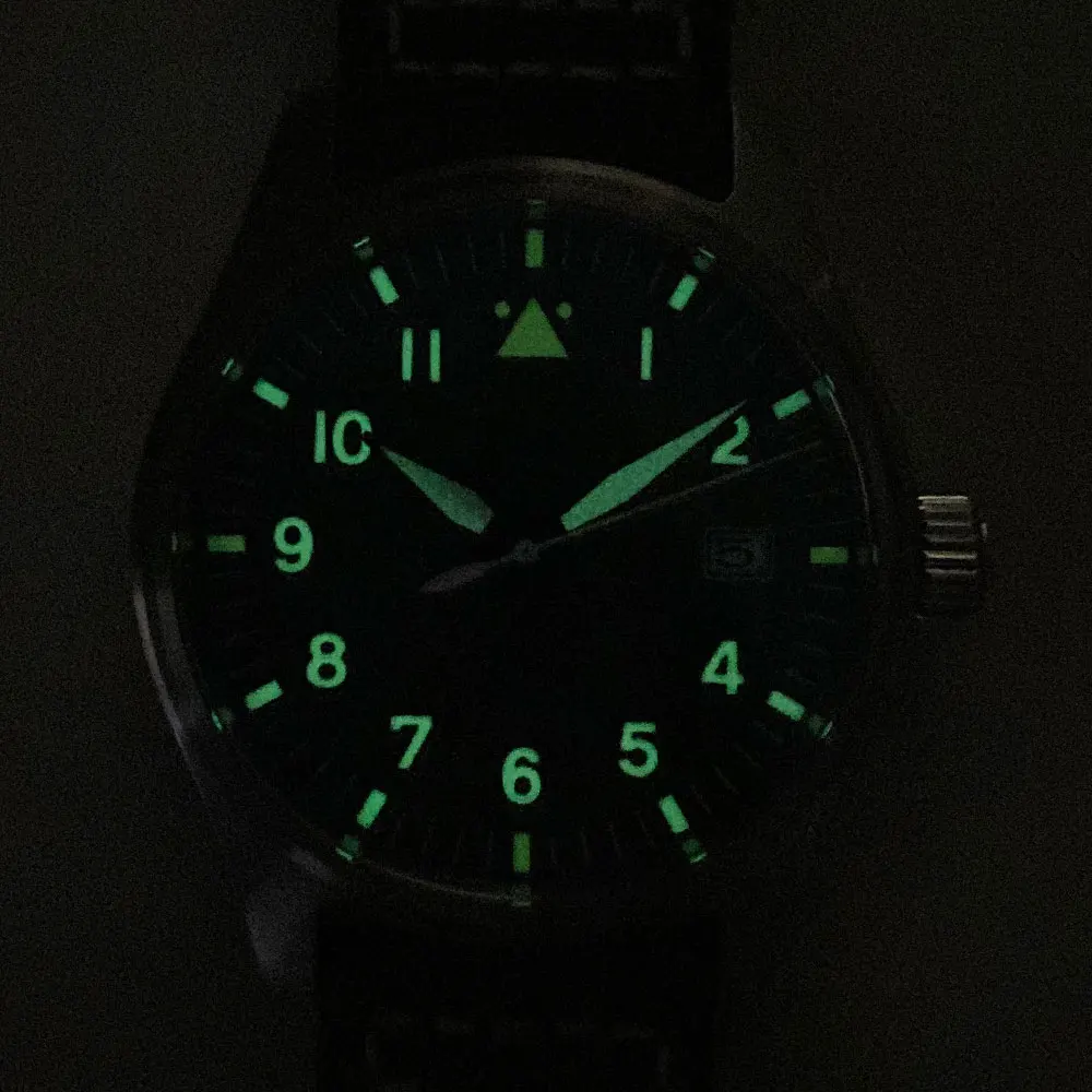 ที่กําหนดเอง 39 มม.20BAR SWIM Aviator สไตล์ Dark สีเขียว Dial ตัวเลขอาหรับ Sapphire Glass NH35A การเคลื่อนไหวนาฬิกาสําหรับชาย