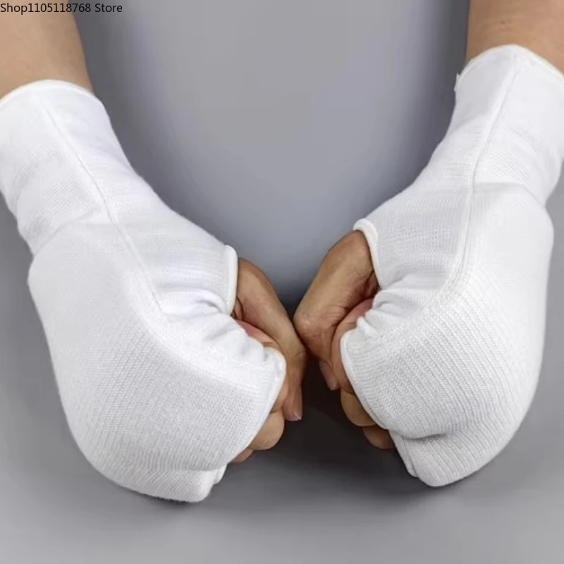 

Перчатки для карате / Защита рук для тхэквондо / Спарринговые перчатки для карате