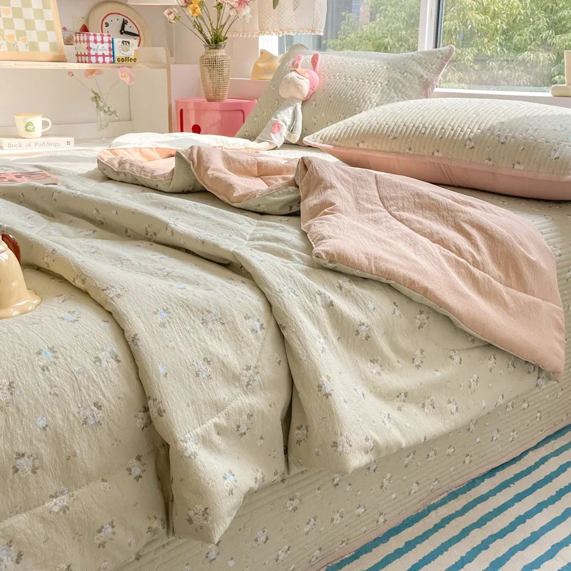 Floral Print Summer Cooling Quilt Soft Breathable Air Conditioning Comforter Lightweight Machine Washable Double Thin Blanket
