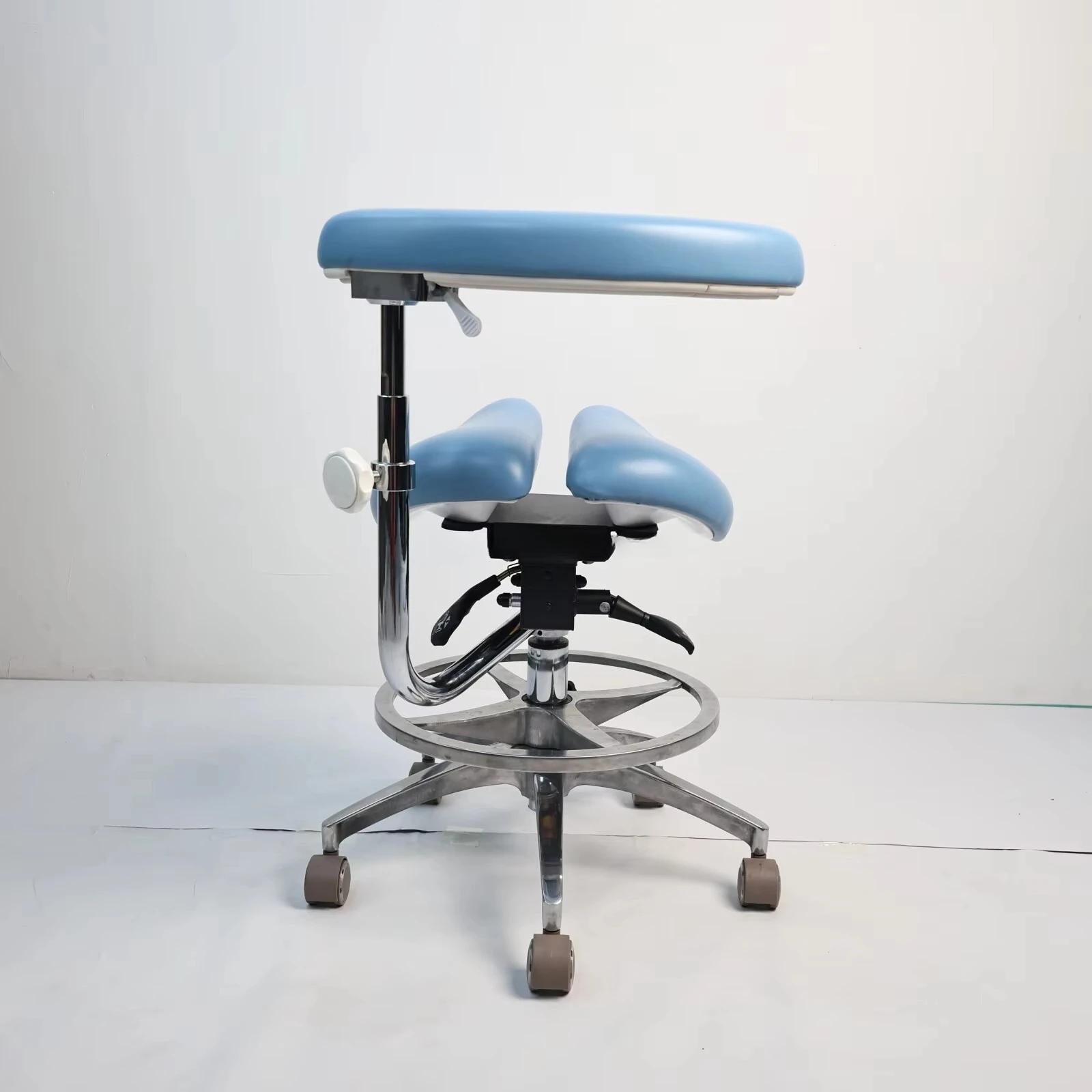 Leather Doctor Assistant Dentist Saddle Stool Dental Saddle Seat Stool Chair Salon Stool Salon Furniture
