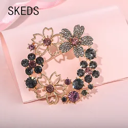 SKEDS Creative Luxury Crystal Flower Brooch Jewelry For Women Elegant Rhinestone Exquisite Corsage Badges Classic Brooches Pins