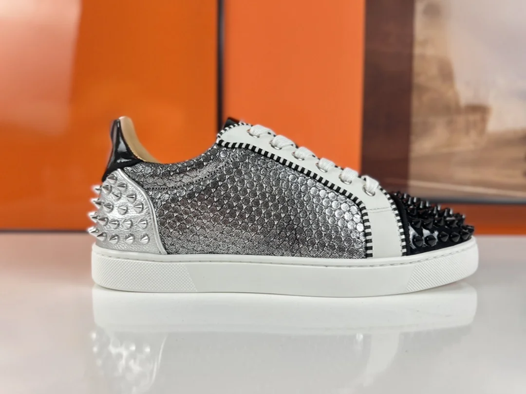 Luxury Low Top Silver Snake Leather Shoes Spikes Heels Toe Sneakers Lace Up Casual Red Bottom Shoes For Men Fashion Walking