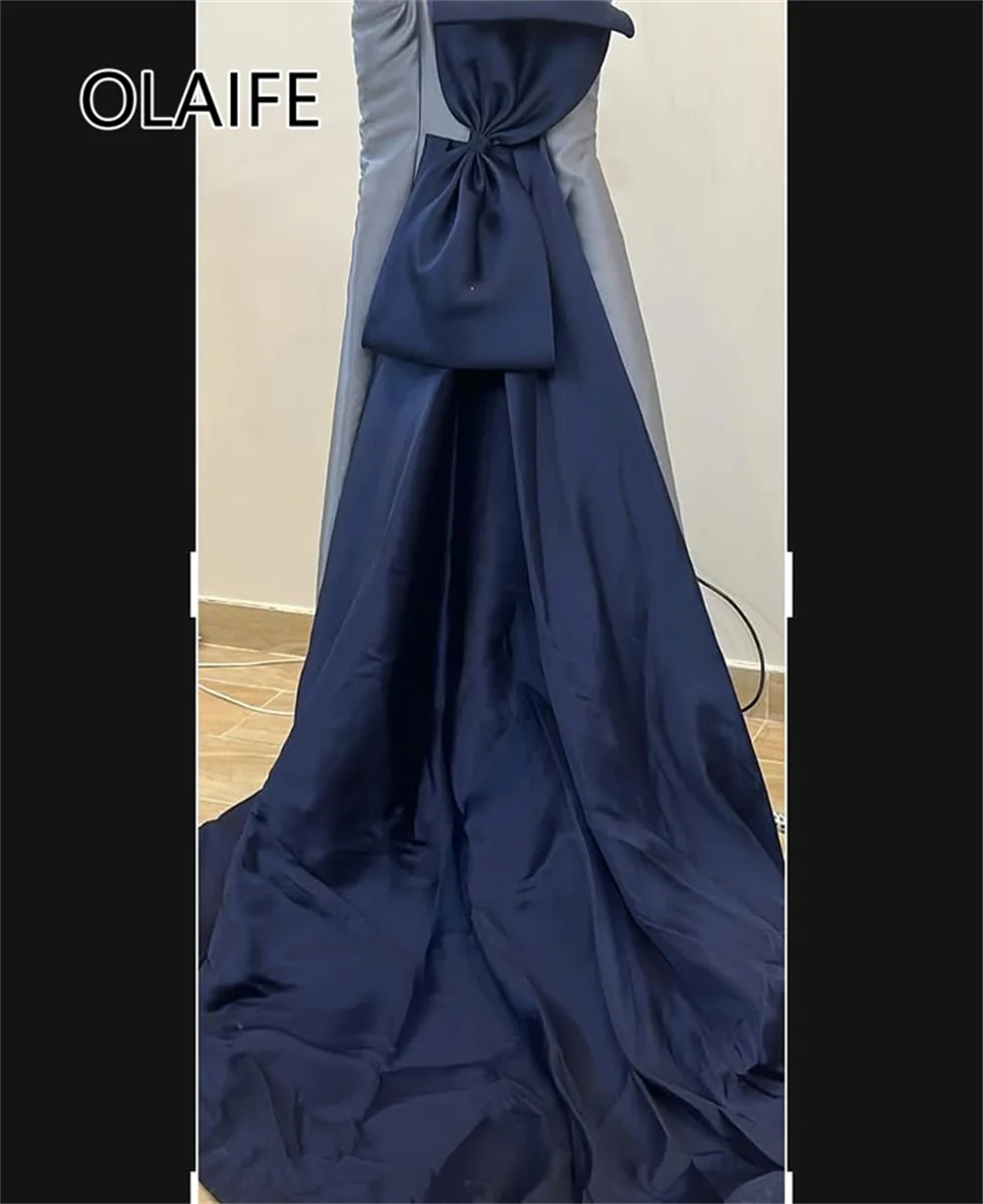 Customzied Dazzling Boat Collar Satin Evening Dress with Crystal A-line Bow Prom Cocktail Dress Backelss Trian Bridal Gown