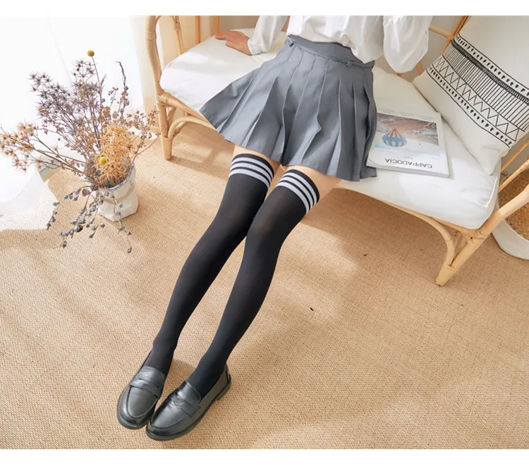 Gestreifte Overknee-Strümpfe für Mädchen und Damen, warme, modische Kniestrümpfe im Studenten-Stil, schwarz/weiß, Kawaii, lange Socken – Detail 13