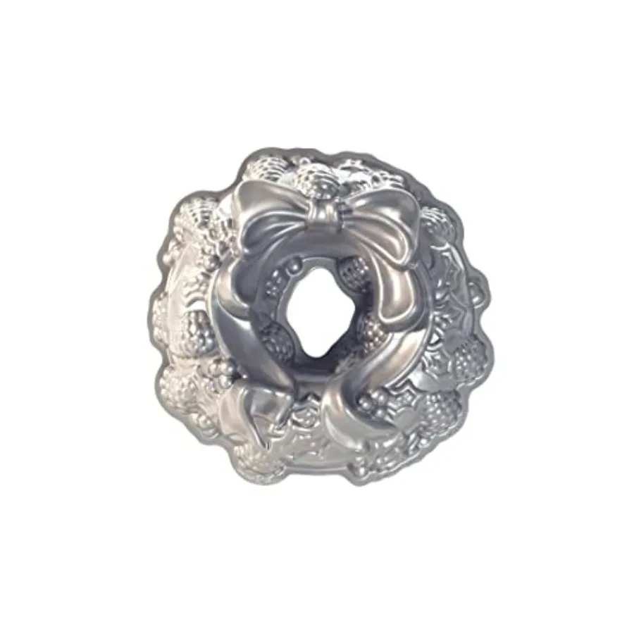 

Platinum Holiday Wreath Bundt Pan