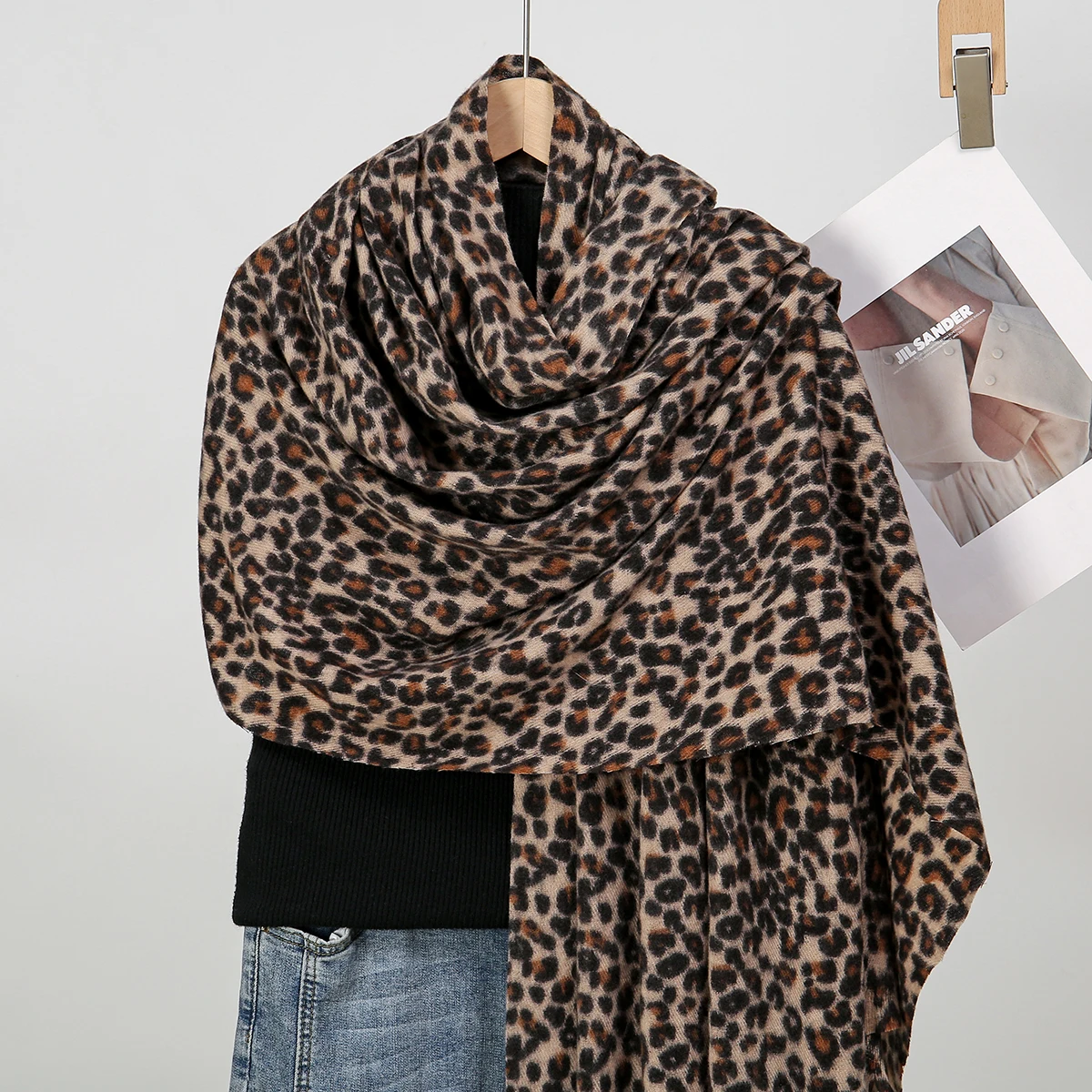 Luxury Pashmina Scarf for Women Winter Warmth Leopard Print Design Long Cashmere Shawl Female Foulard Thick Tassel Muffler