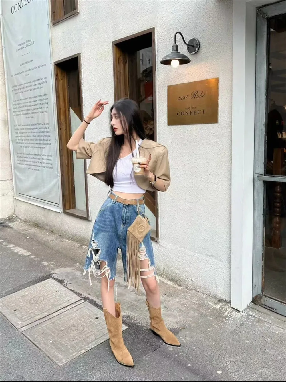 Retro distressed denim shorts for women's summer new high waisted loose and slimming straight leg wide leg capris hot pants