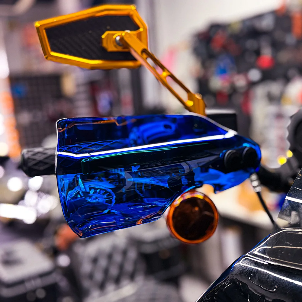 

Motorcycle Red Hand Shield Guard Handle Handguard Protector For Harley Davidson Softail Fat Bob 2018-2023 Low Rider S 2020-2023