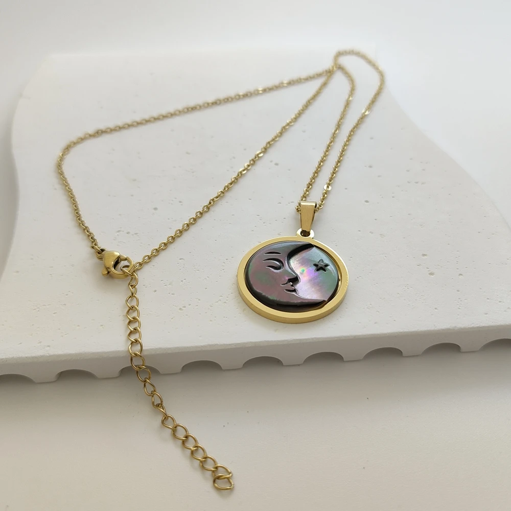 Squisita collana in acciaio inossidabile ragazza naturale conchiglia di mare nero luna ciondolo gioielli collo per le donne